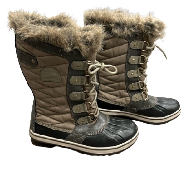 Sorel women’s Tofin Waterproof Boots in Sage - Picture 1 of 8
